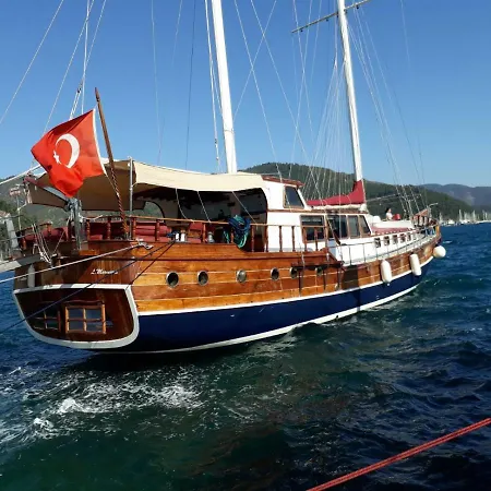 Mavi Yolculuk Botel *