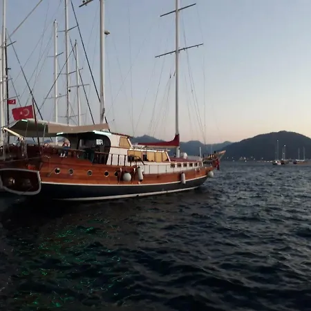 Mavi Yolculuk Botel *